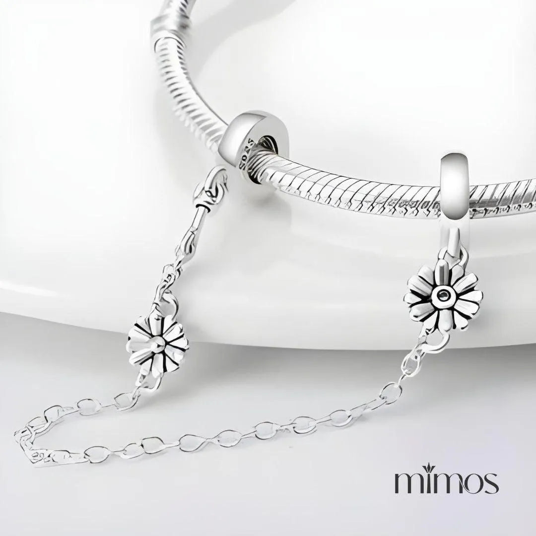 Daisy Protection Clasp